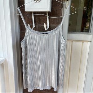 2/20 HM silver Pleated Sleeveless Blouse